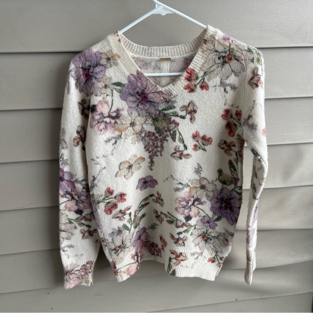 Adam Lippes Cashmere Silk Floral V-Neck Sweater Size S Luxury Feminine Dainty